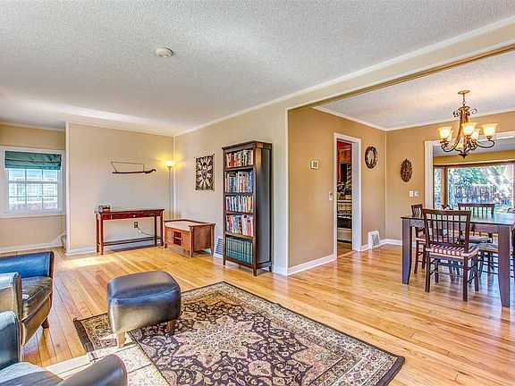 5th image of 1349 Haupt Ave