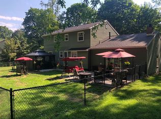 28 Nottingham Way S, Clifton Park, NY 12065