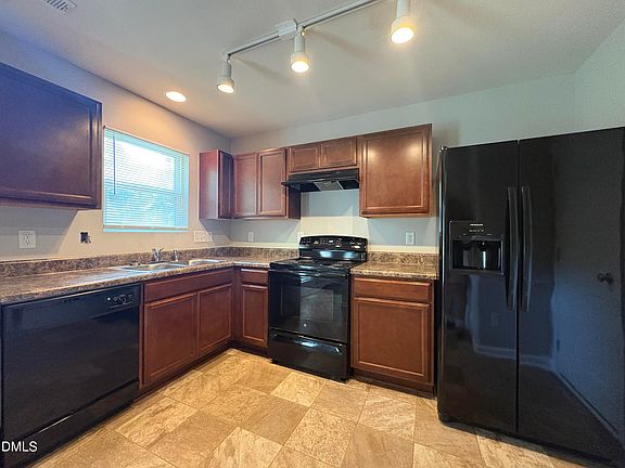5th image of 1444 Tamarino Dr