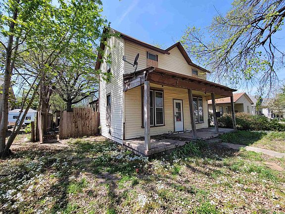 3rd image of 612 N C St