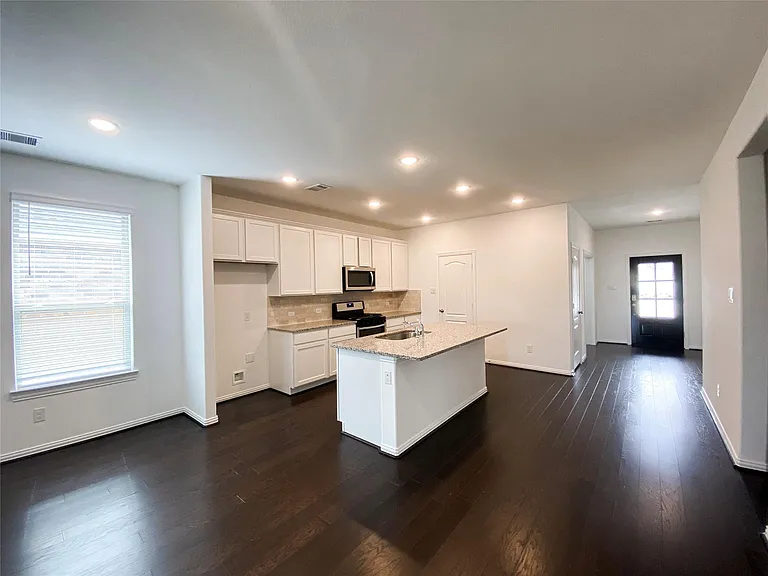 31302 Whitfield Ct — Photo 10