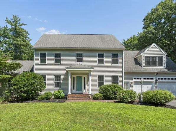 13 Country Club Rd, Sterling, MA 01564