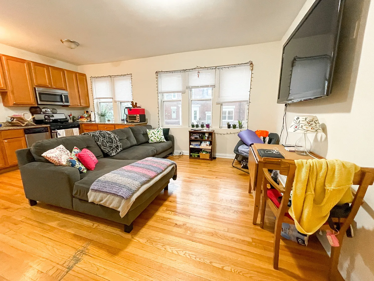 3001-07 N. Spaulding Ave./ 3242-48 W. Wellington Ave. — Photo 2