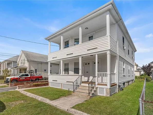 208 Suffolk Ave, Pawtucket, RI 02861