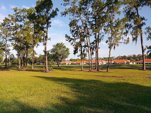 Golfcourse across the street