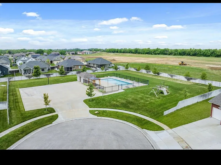 1351 S Rocky Creek Rd — Photo 15