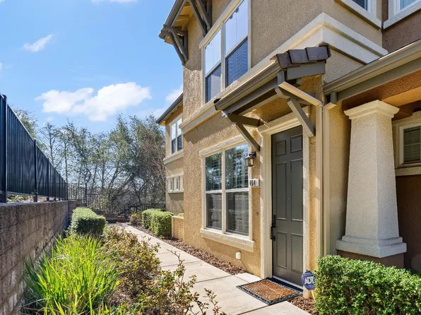 404 Blossom Rock Ln, Folsom, CA 95630