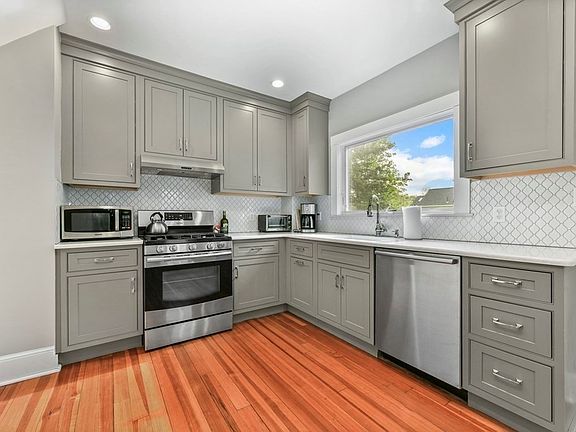 2nd image of 24 Hammond Rd