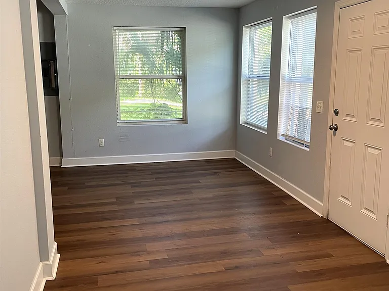 9 Blanche Ln — Photo 4