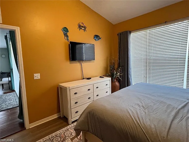 1405 Tiffany Ln #1408 — Photo 8