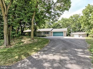 171 Limekiln Rd, Carlisle, PA 17015