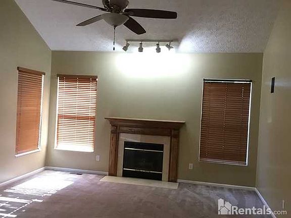 2nd image of 1075 Mastell Dr