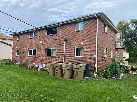 4th image of 5830 Balsam Rd