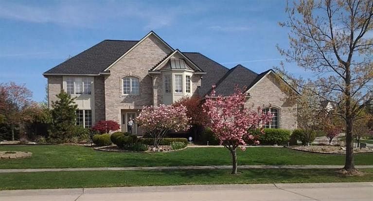1st image of 48040 Ashwood Dr