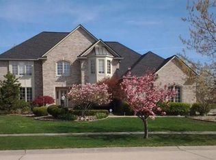 48040 Ashwood Dr, Plymouth, MI 48170