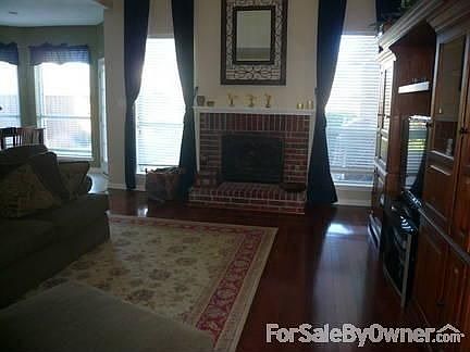4th image of 2326 Greenfield Cir