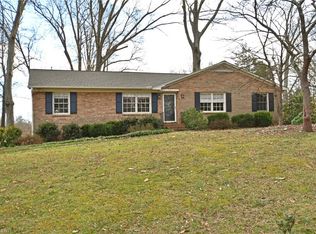 5912 Puritan Ln, Winston Salem, NC 27103