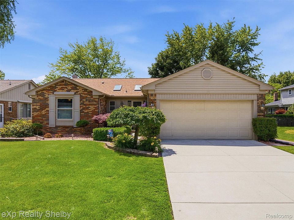 1st image of 47621 Valley Forge Dr