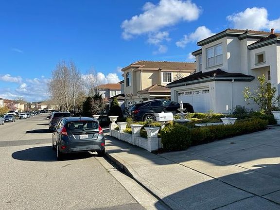 2nd image of 7848 Pineville Cir