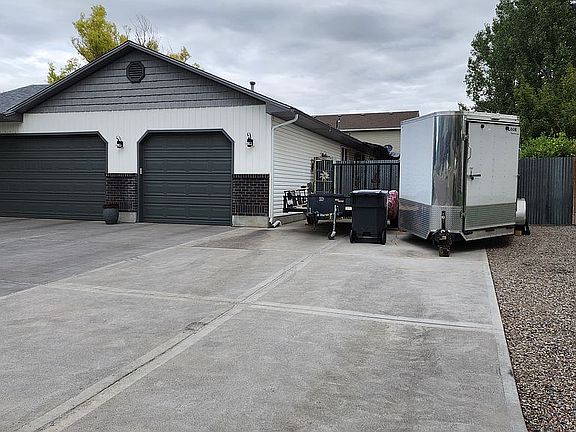 3rd image of 4439 Leesburg Cir