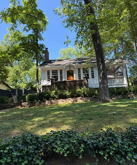 201 Overbrook Cir — Photo 2