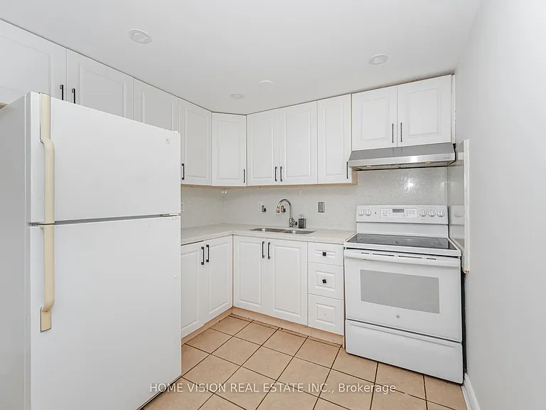 17 Atira Ave #BASEMENT — Photo 8