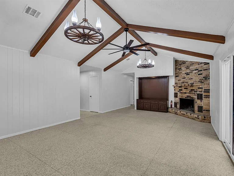 23311 Nichols Sawmill Rd — Photo 4