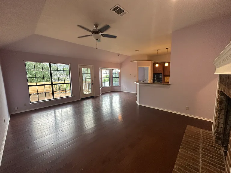 9100 Scotsman Dr — Photo 17