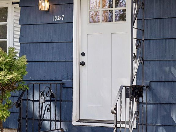 4th image of 1257 Smith Ave S