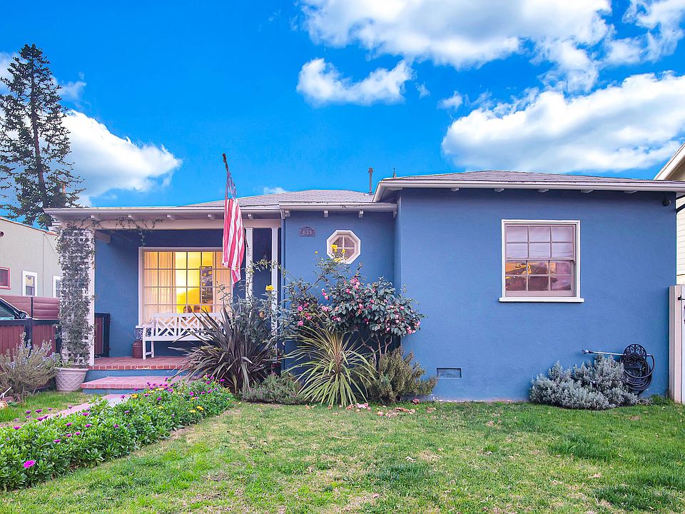1st image of 835 Loma Ave