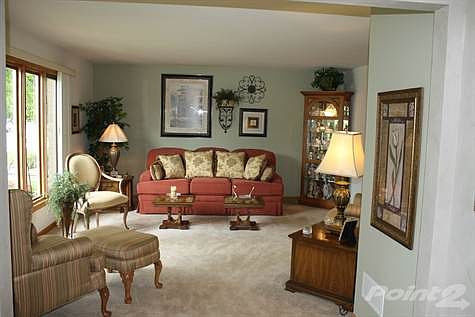 Formal Living Room (2)