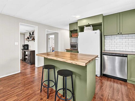 4th image of 840 NE Spring Haven Ct SE