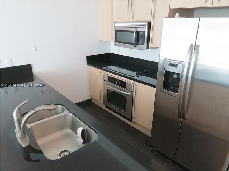 1111 SW 1st Ave #1223 — Photo 3