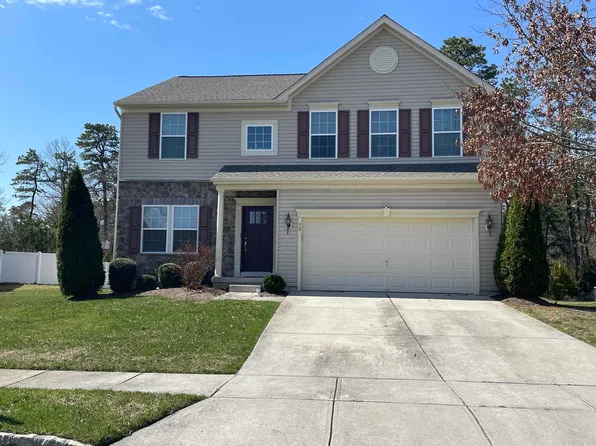 32 Renaissance Dr, Mays Landing, NJ 08330