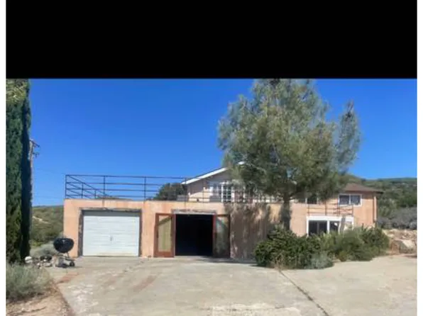 46768 266th St W #Top, Lake Hughes, CA 93532