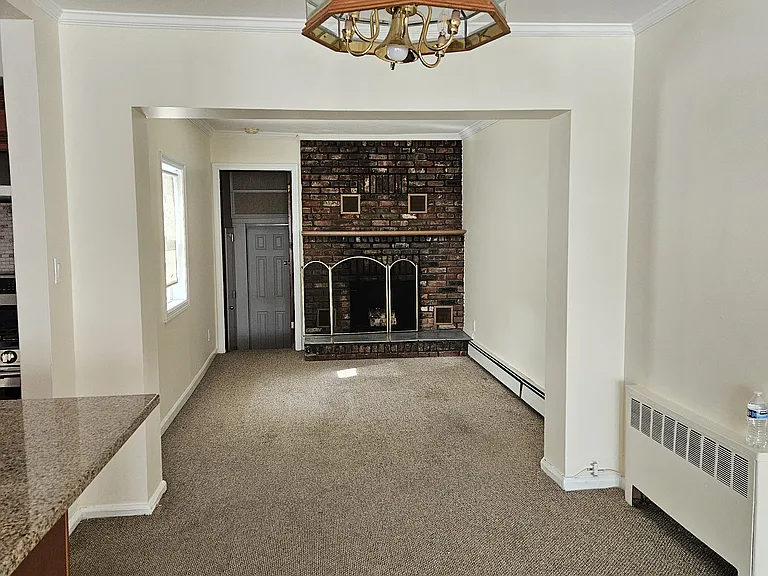 102 Birchwood Park Dr — Photo 7
