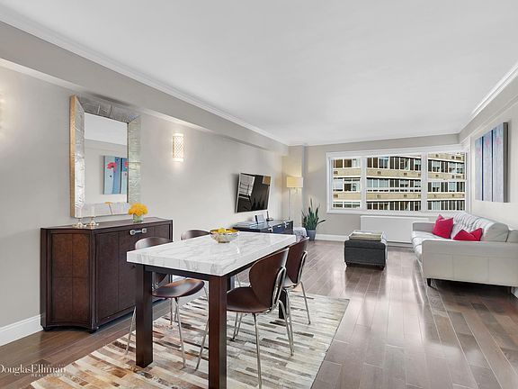 2nd image of 415 E 52nd St APT 7CC