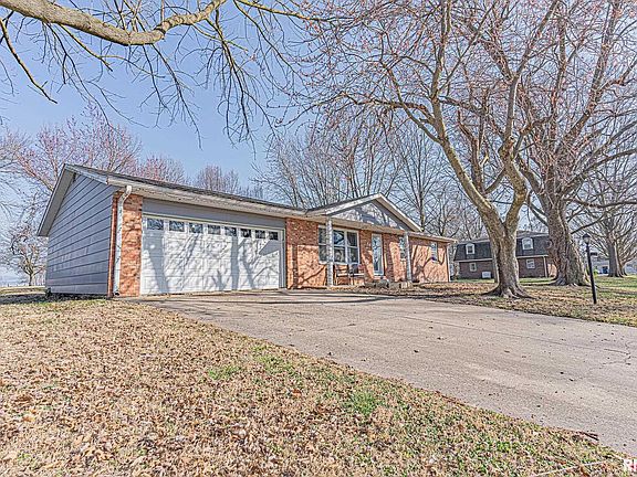 2nd image of 14 Tanbark Dr