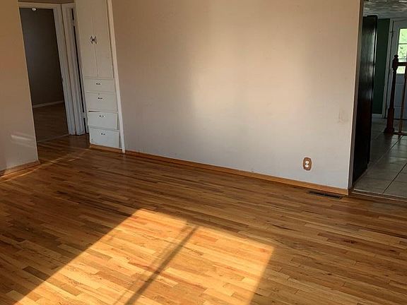 5th image of 175 Monterey Dr