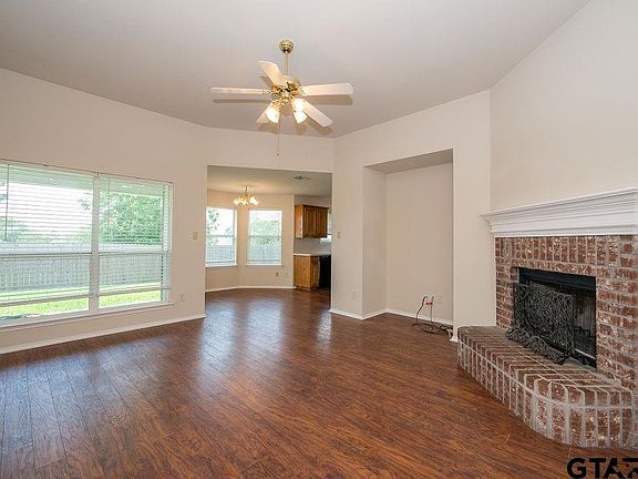 5th image of 3323 Acacia Dr