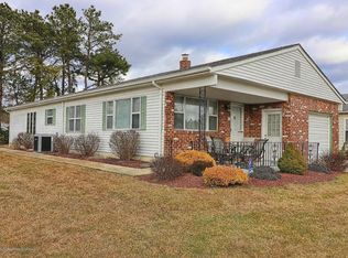 21 Elkton Ct, Toms River, NJ 08757