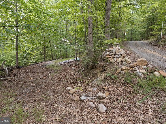 4th image of Powell Mountain Ln