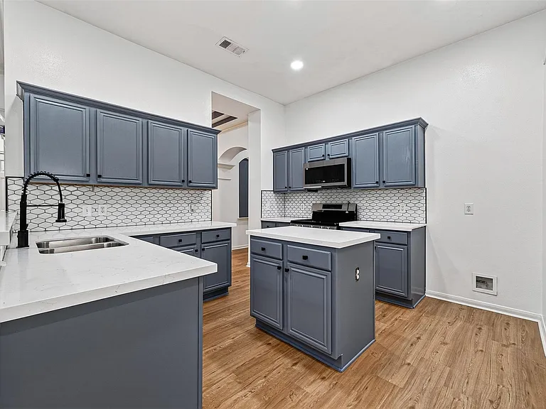17303 Kenton Crossing Ln — Photo 15