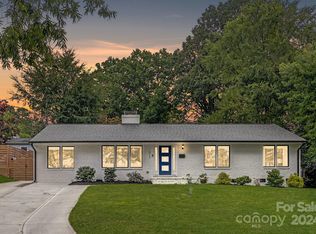 313 Blackthorne Ln, Charlotte, NC 28209