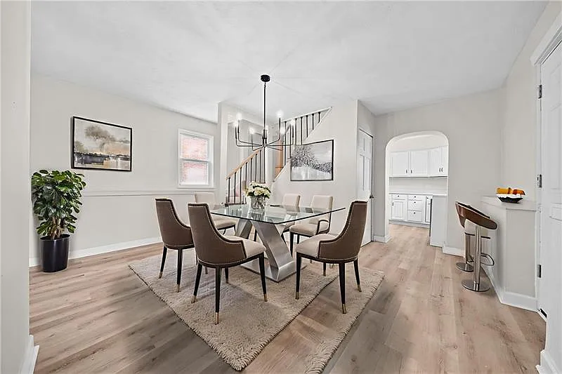 3 bed, 1.5 bath, 1312 sqft, $1,650 — Photo 4