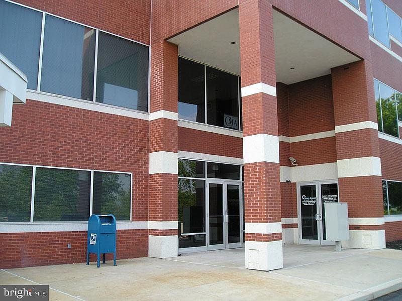 2nd image of 2 Meridian Blvd #A