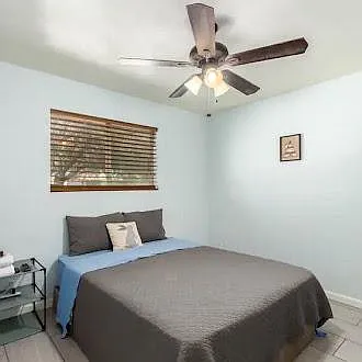 4 bed, 2.5 bath, 2100 sqft, $866 — Photo 2