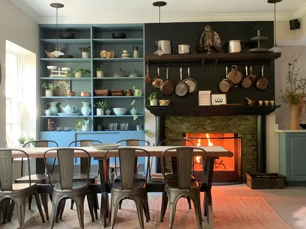 139 West 13th Street image 1 of 10