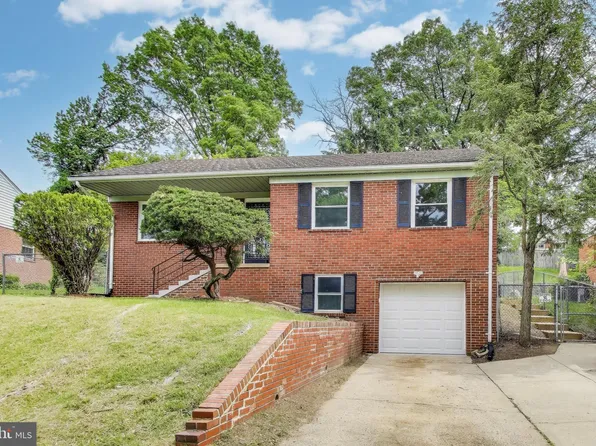 2505 Oxon Run Dr, Temple Hills, MD 20748