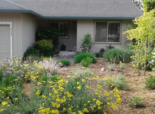 2020 Rivera Dr, Santa Rosa, CA 95409